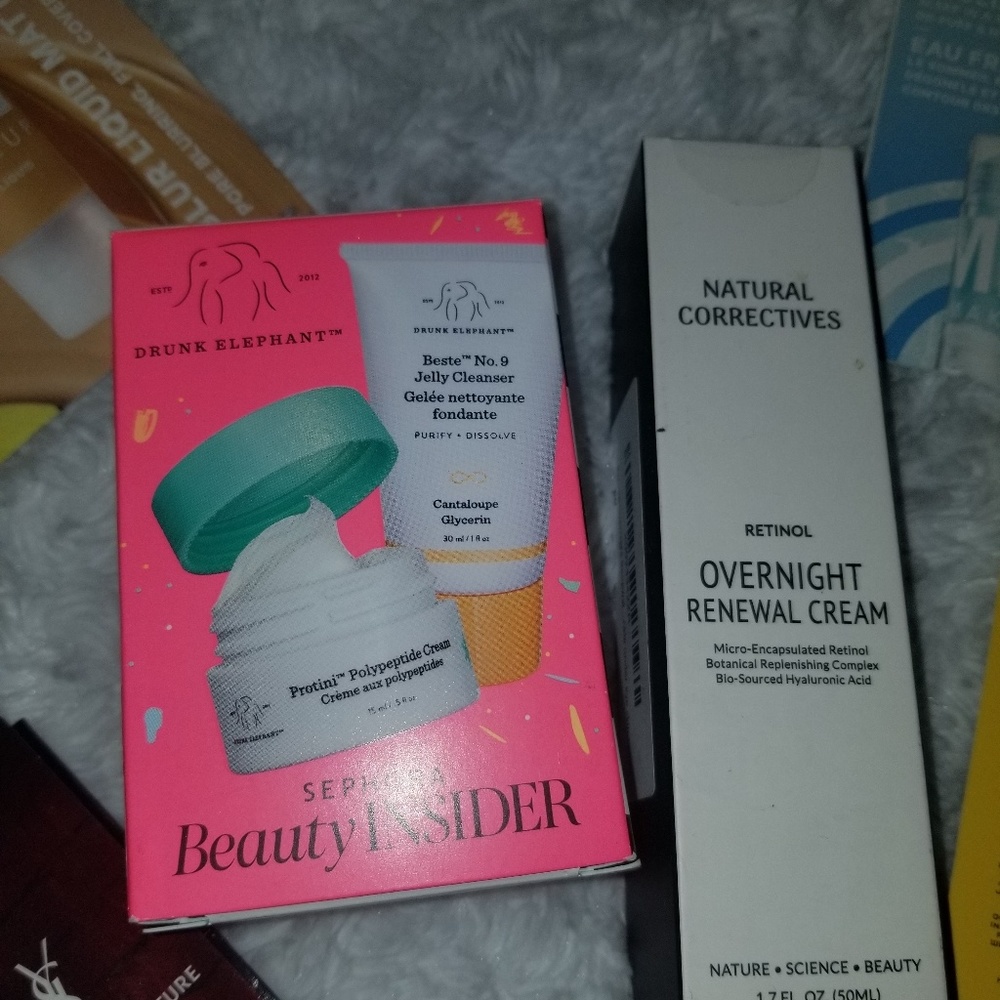 Beauty sample set - Picture 2 of 2